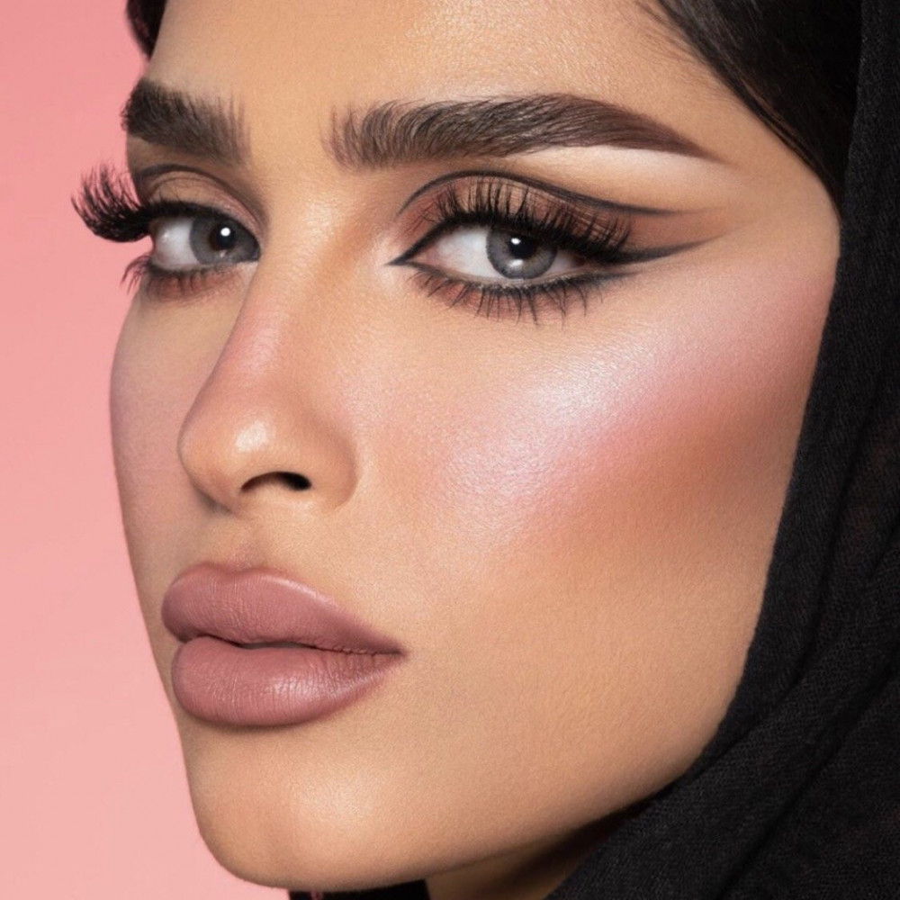 مهرجان الغريب في هذه الأثناء عدسات ميست لنس مي Medeakosmetika Com
