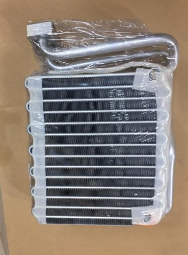 EVAPORATOR COIL CHRYSLER NEON NO 10936T  ثلاجة كرايزلر نيون