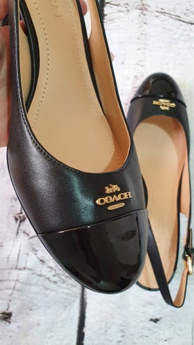 جزمة ماركة كوتش