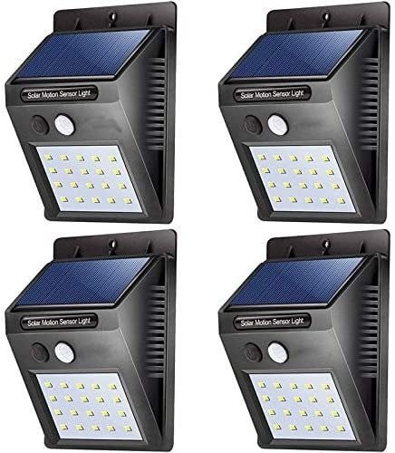 4 كشافات ليد كل كشاف يحوي 20 لمبة ليد تعمل بالطاقة الشمسية