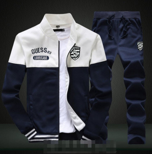 طقم رياضي مميز من قطعتين باللونين الكحلي والأبيض