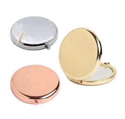 مرآة جيب صغيرة