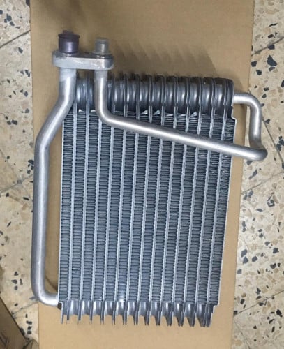 EVAPORATOR  COIL GMC SUBURBAN NO 10901C  ثلاجة جي ام سي سوبربان