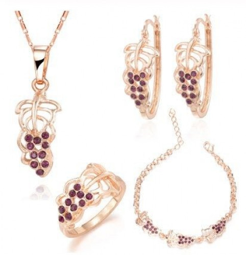 طقم مجوهرات مطلي بالذهب أقراط أذان وتعليقة وأسوارة وخاتم مقاس 7 أمريكي