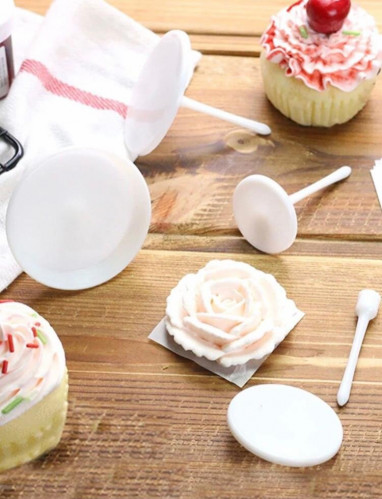 قاعدة ورد كريمه تزيين طقم مكون من (4قطع)