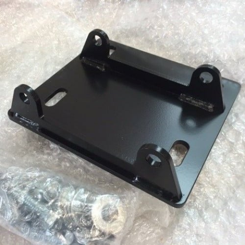 #10843W قاعدة كمبروسر مرسيدس BRACKET MERCEDES MB-124 AFTER 96