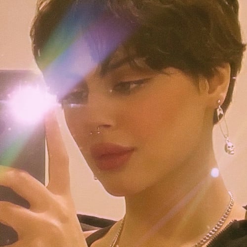 حلق الجمجمة بالمشبك | Safety pin with skulls earrings