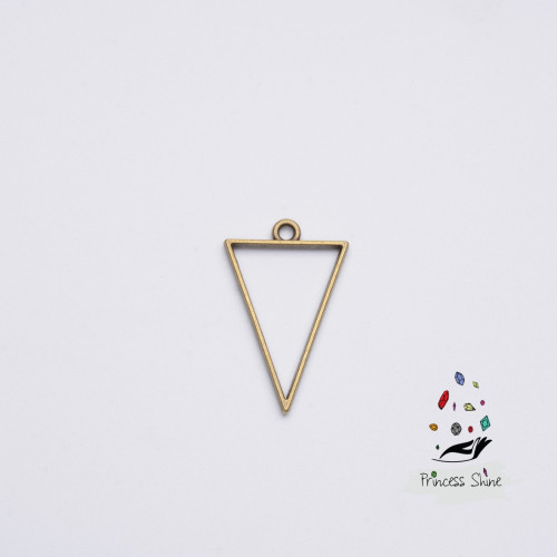 376 - تعليقة شكل مثلث لون برونزي