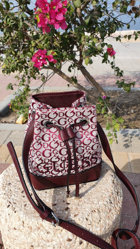 شنطة ماركة قيس