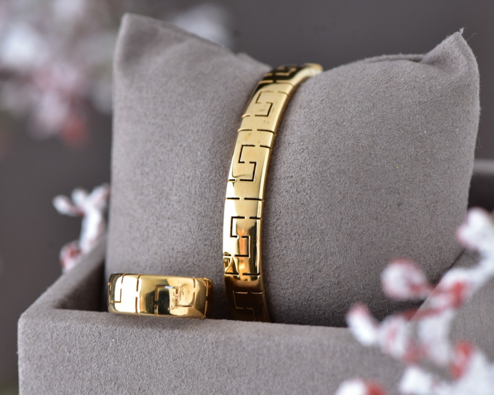 Vintage Italian 18K Tri-Color Gold Braided Mesh Bracelet – Bella Rosa  Galleries