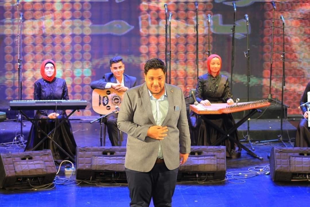 الأستاذ : مصطفى شبانة
