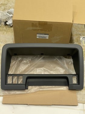 ديكور طبلون باترول 88-97 رصاصي