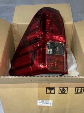 اسطب خلفي يسار لهايلوكس 2016-2024