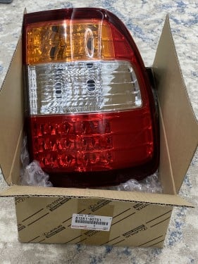 اسطب خلفي يمين للاندكروزر 2006-2007