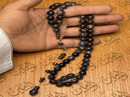 سبحة الواح التزلج خراطه القرش ١٠.٣٠ ملي عدد الخرز ٥١ خرزة شاهد وراس كبوس سبير