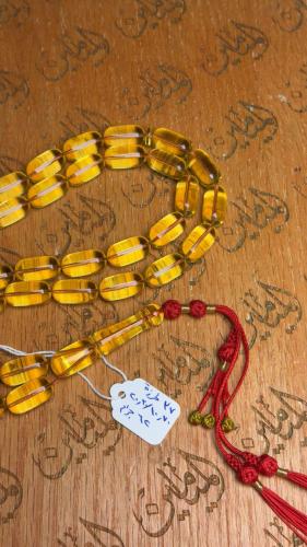 سبحة كهرمان كلنغرادي الوزن ٦٢ غرام المقاس ١٠.٧٠ في ٢٠.٣٠ ملي عدد الخرز ٣٧ خرزه