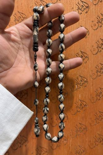 سبحة يسر بلدي فضه مطعم احجار طبيعي مقاس 10 في 14.5 ملي عدد الخرز 33 خرزة