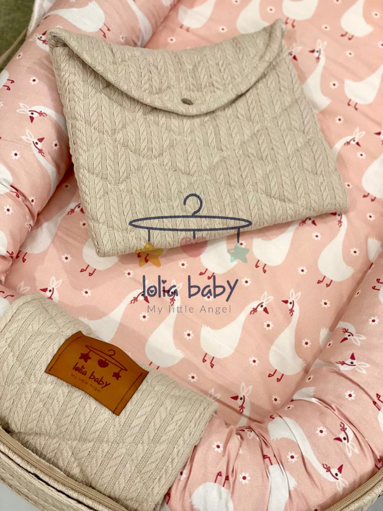 سرير متنقل بيج للبنات