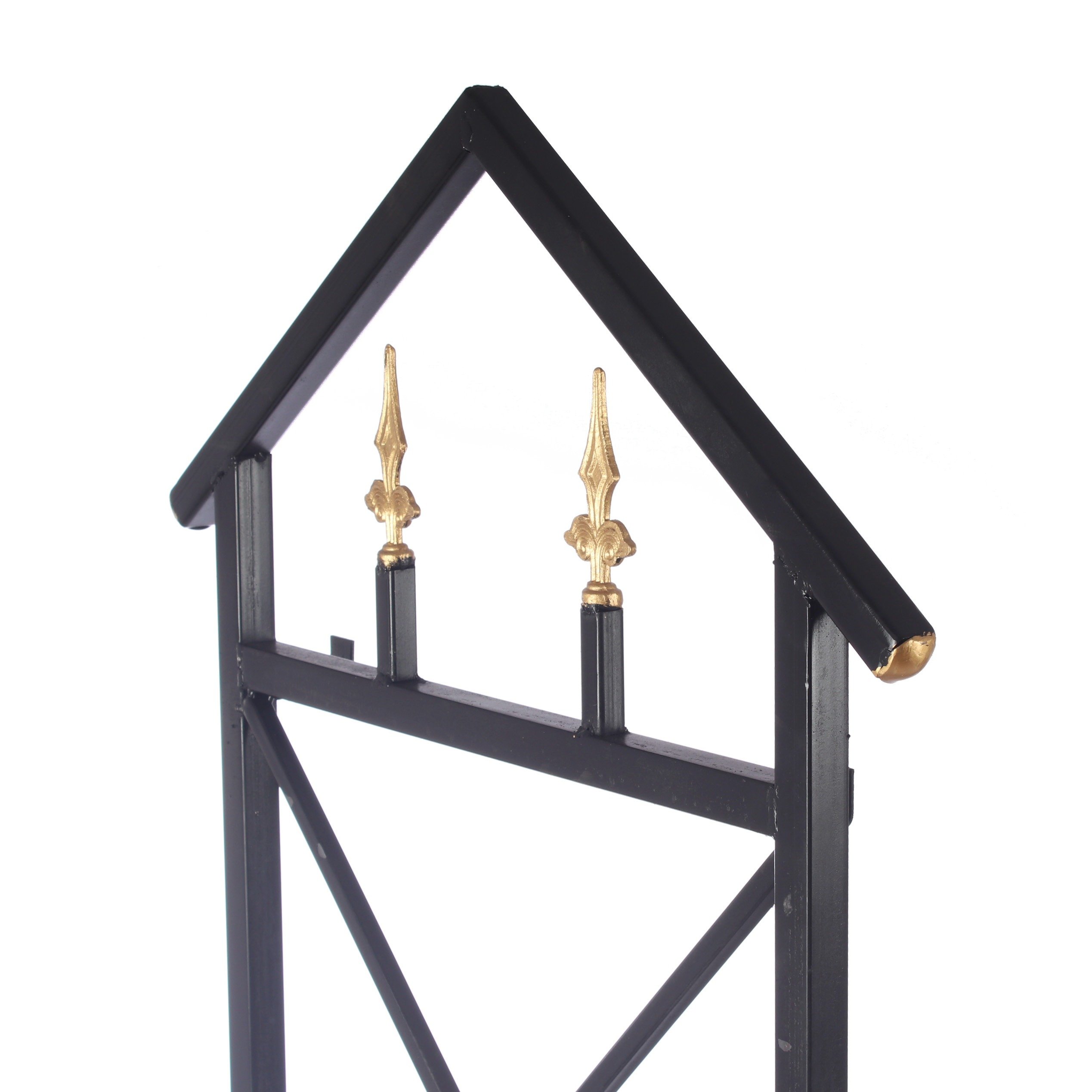 حامل الحطب مصفط بكفرات مقاس 1.30*1.30