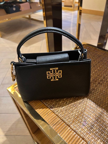 Dwarf_Luxury - Tory Burch Emerson Envelope Adjustable