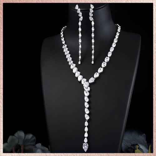 مجوهرات زركون اولوية العناية