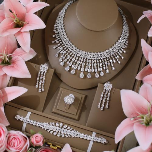طقم دقة الماس فخم