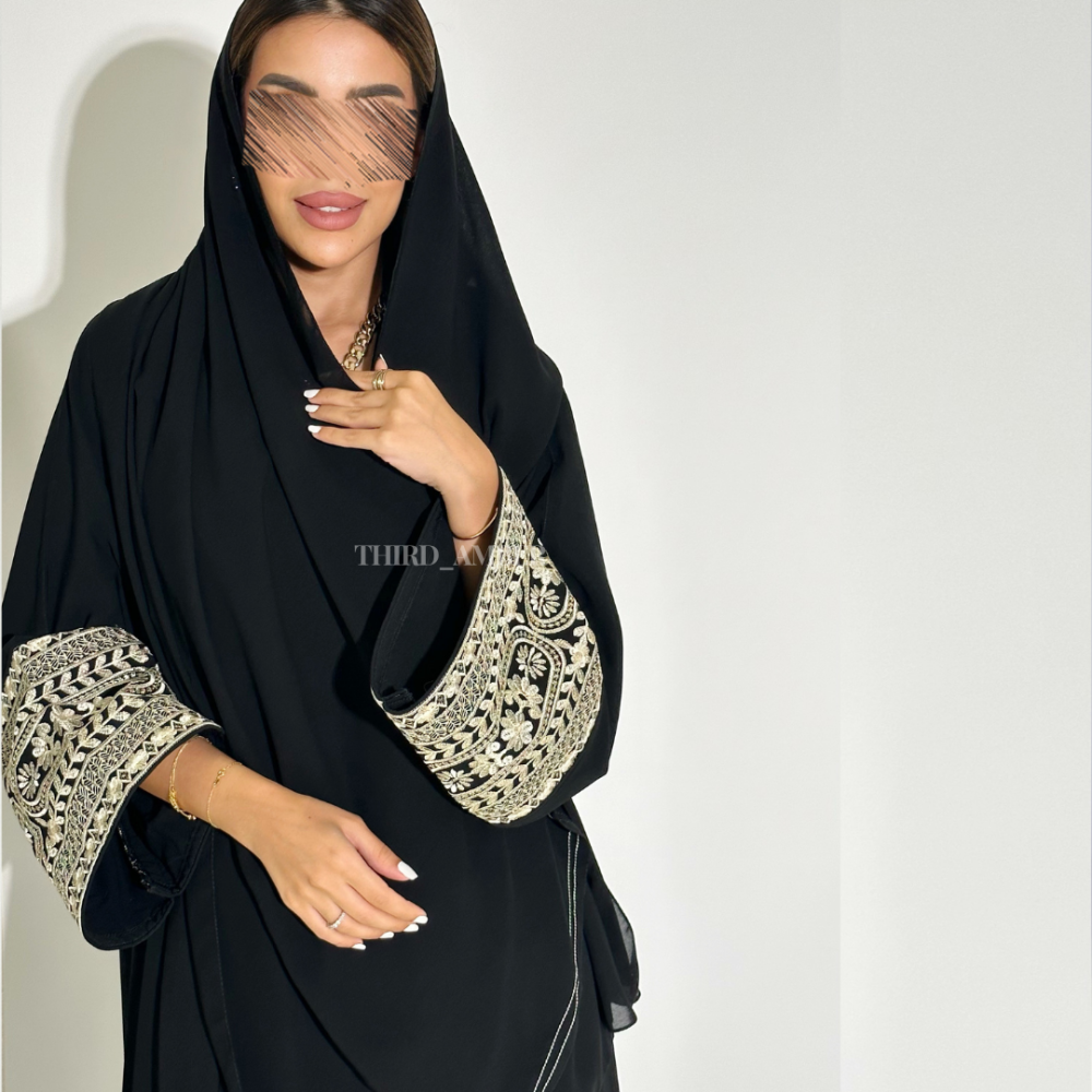 عباية سواد فاحم نص كلوش  - ثلثك عنبر