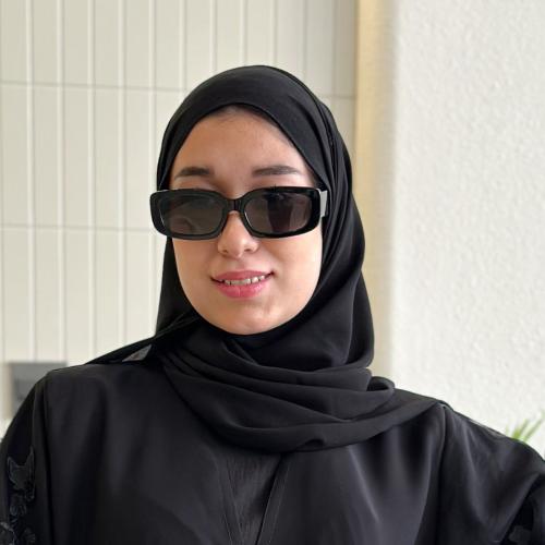 طرحة سوداء سادة