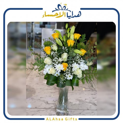 فازة شفافه بتنسيق ورد