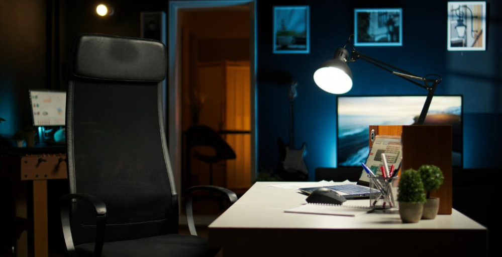 الدليل الشامل لتجهيز مكتب ألعاب احترافي في 2025