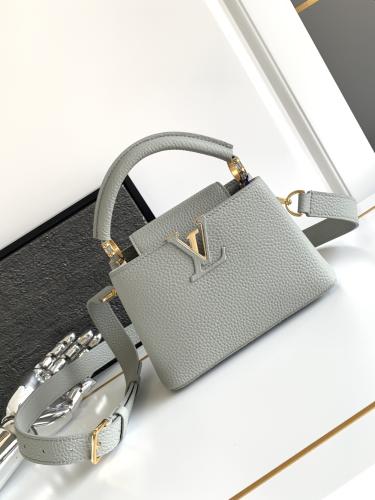 شنطة كابوسين LV