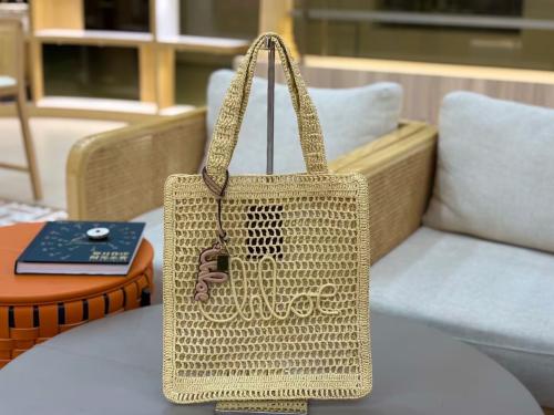 شنطة chloe