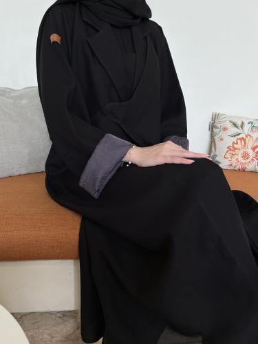 عباية قلاب جكار موف نص كلوش- قماش كريب واقف