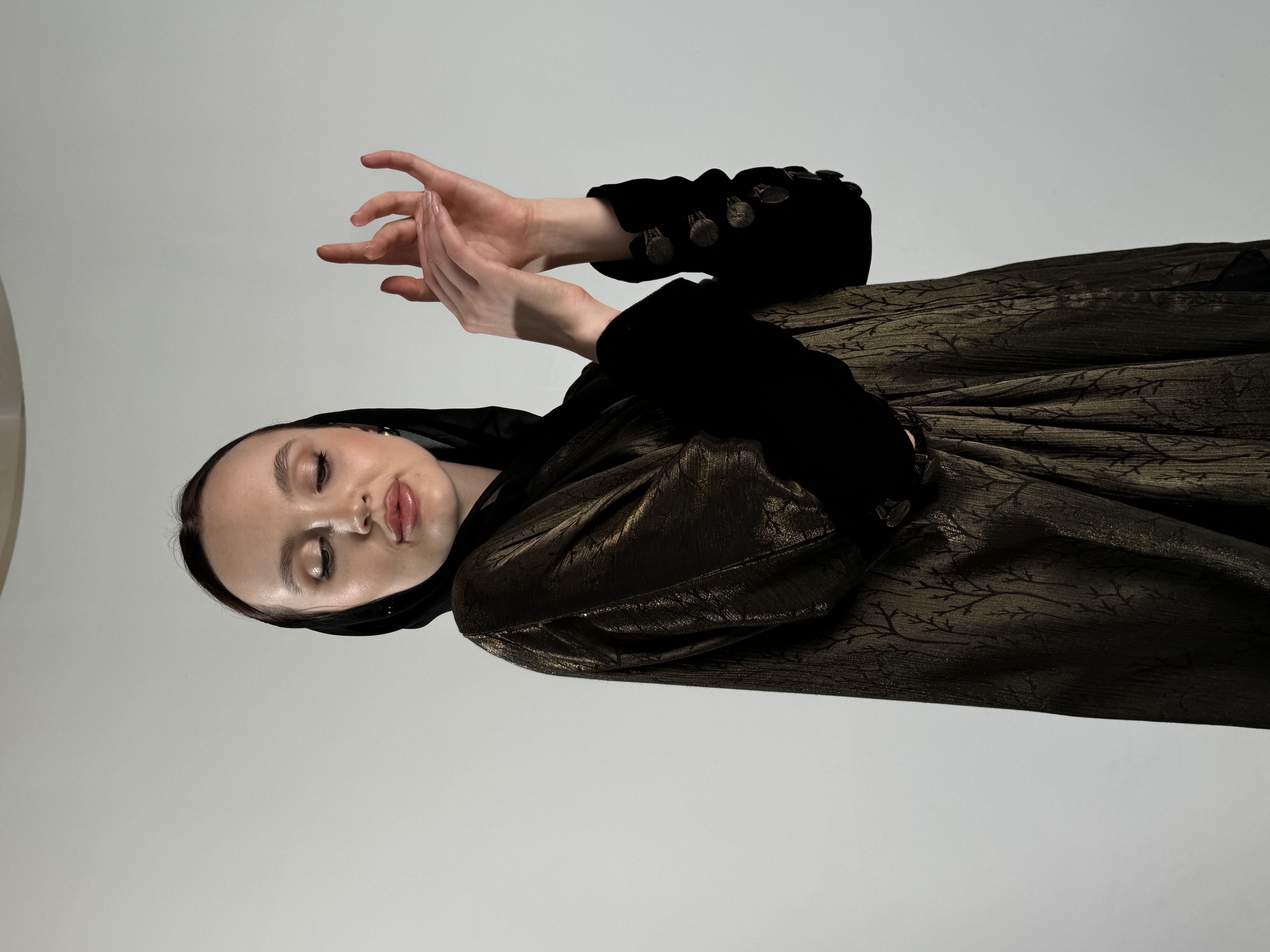 ‏Golden | مُذهب