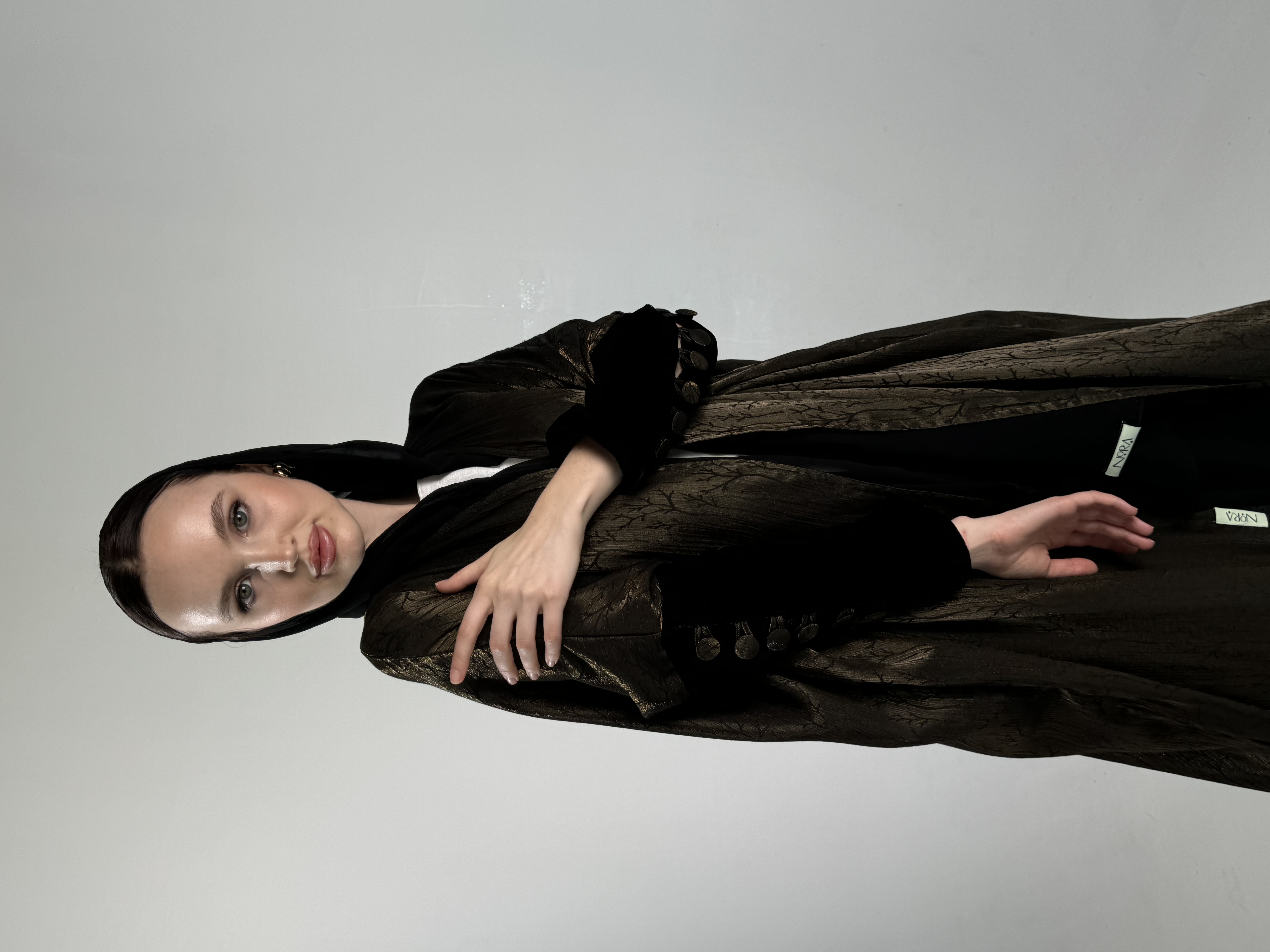 ‏Golden | مُذهب