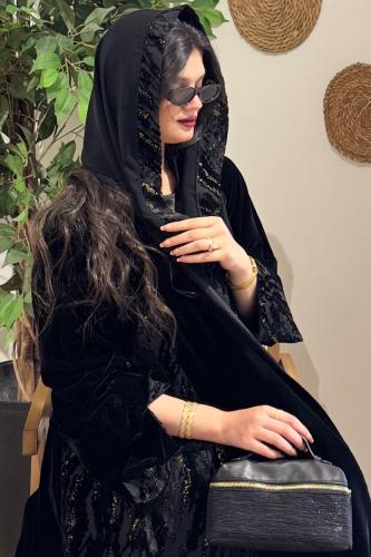 مخمل مع مخمل اسود شيفون مبطن من الجوانب و الأكمام