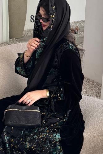 مخمل مع مخمل شيفون باللون الزيتي من الجوانب و الأكمام