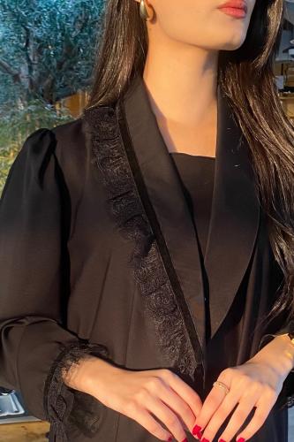 كريب دانتيل على الأكمام