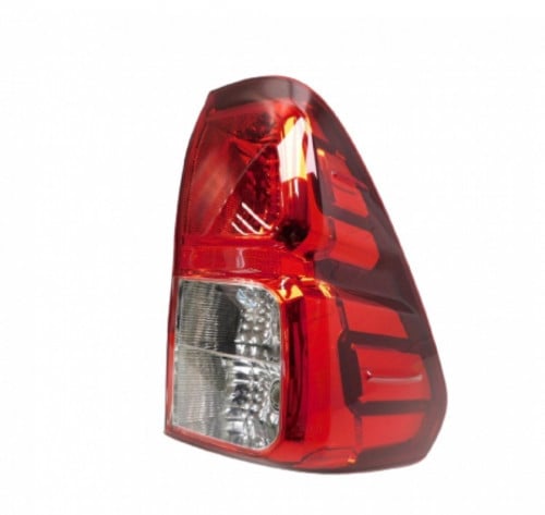 اسطبات هايلوكس 2016_2024 وكاله طقم