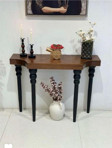 طاولة مدخل