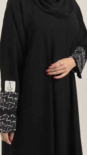 عبـاية بأكمام نـقش