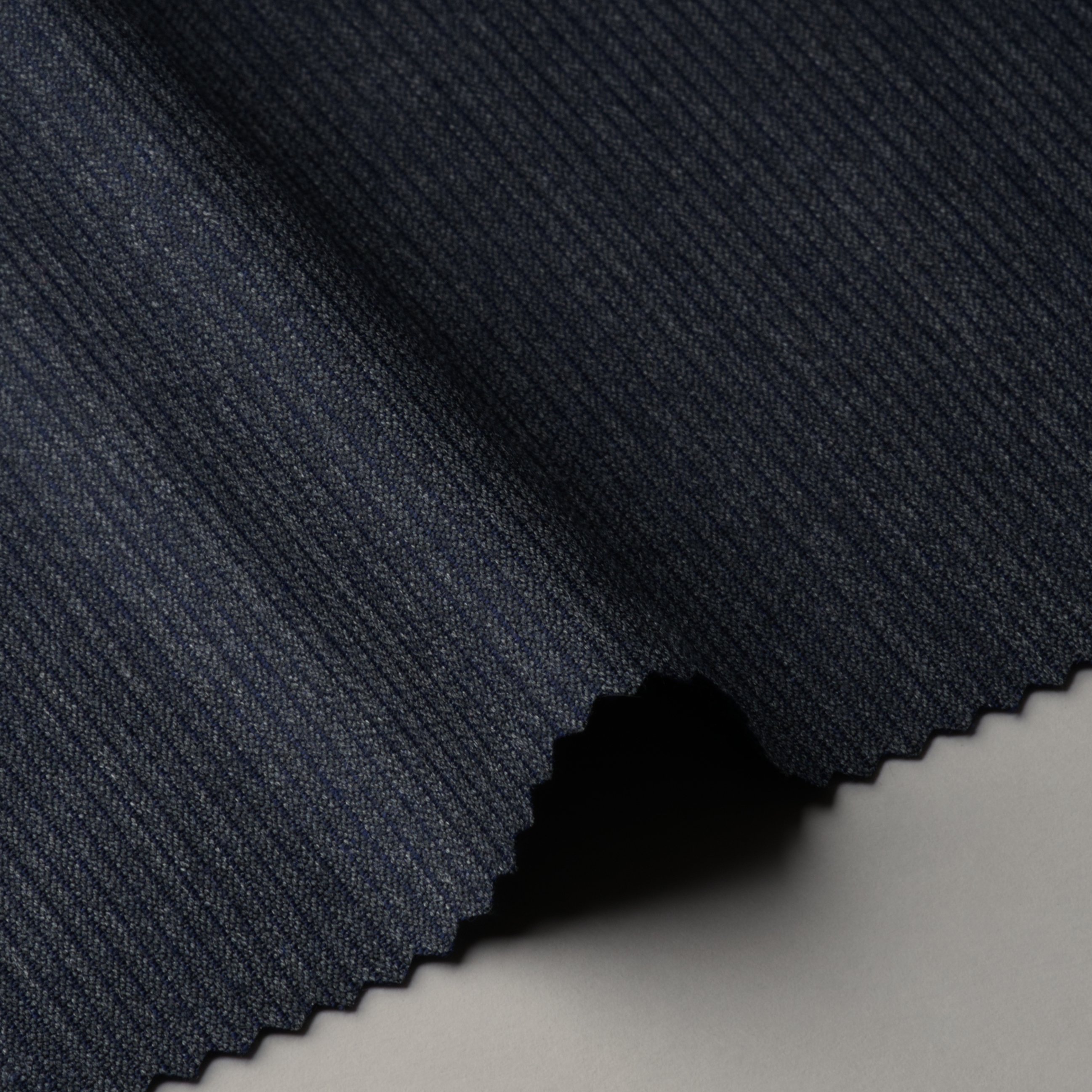 رزام | كحلي داكن E21