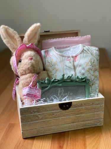 هدية بنات - محتوى الهدية : - bunny sleep suit . -...
