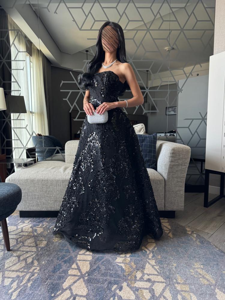 فستان Uoer اسود