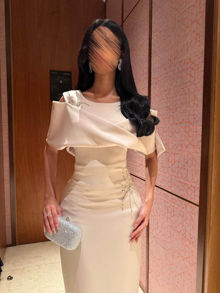 فستان THEIبيج