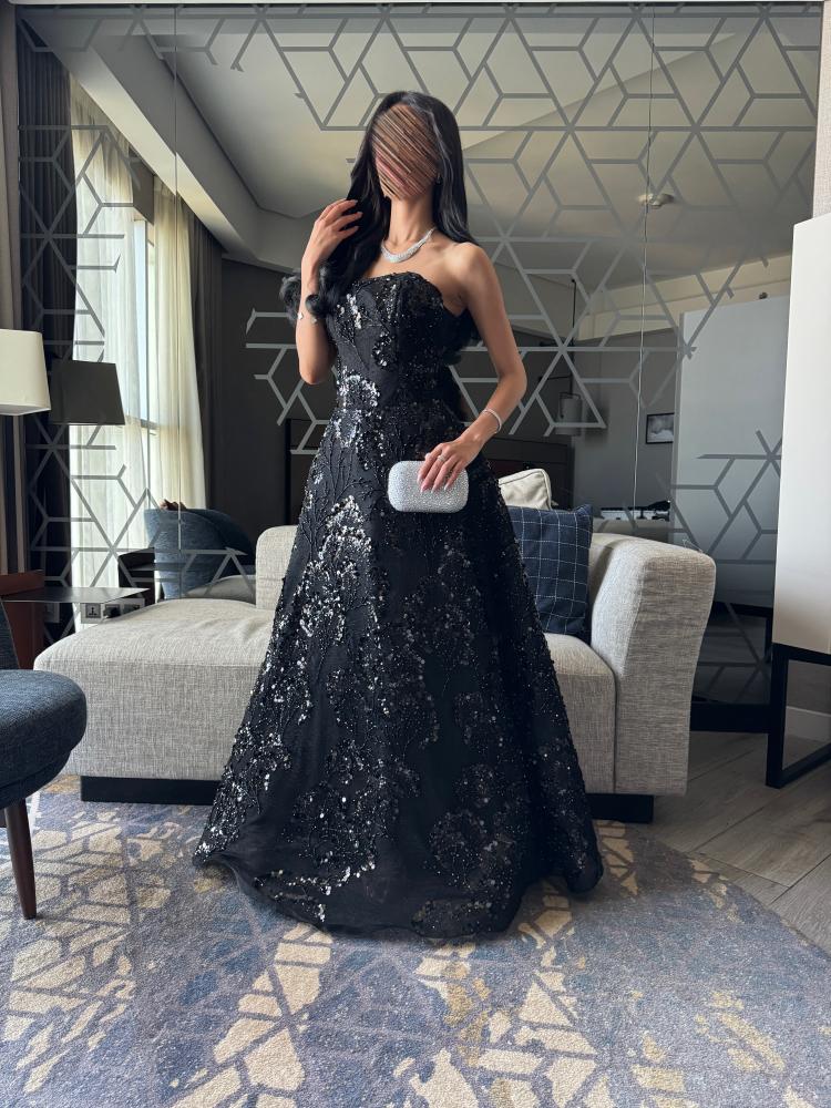 فستان Uoer اسود