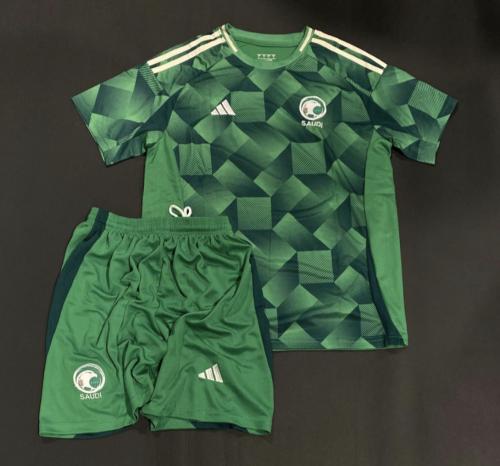 طقم المنتخب السعودي الجديد مع شورت 2024