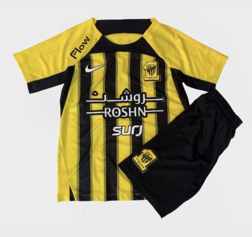 طقم رجالي الاتحاد الاساسي مع شورت 2025