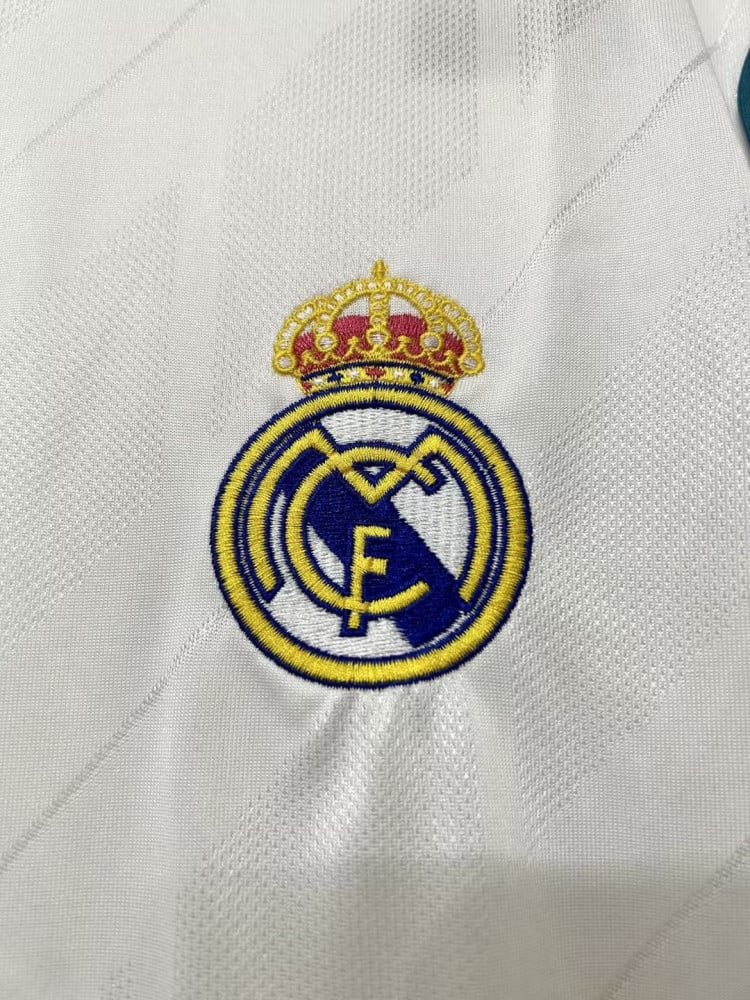 تيشيرت ريال مدريد كلاسيك 18-2017
