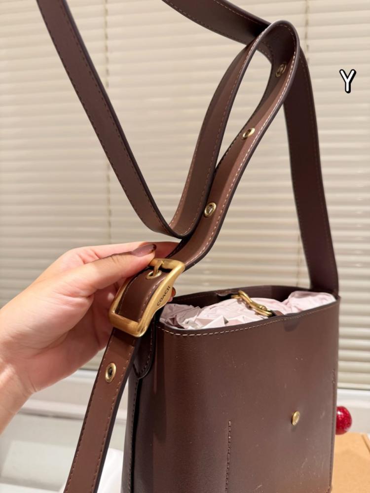 شنط كوتش برايانا 230095